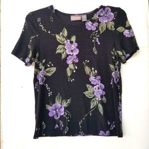 Kathy Ireland Essentials Top. Size L